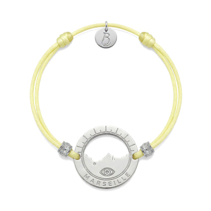 bracelet Pointe Rouge cordon argenté jaune pastel — médaille Marseille ajourée, bijou plaqué argent Ligne Bleue